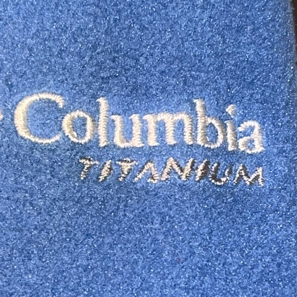 Columbia polar fleece titanium zip front jacket size medium. 3 zipper pockets. - Picture 5 of 8